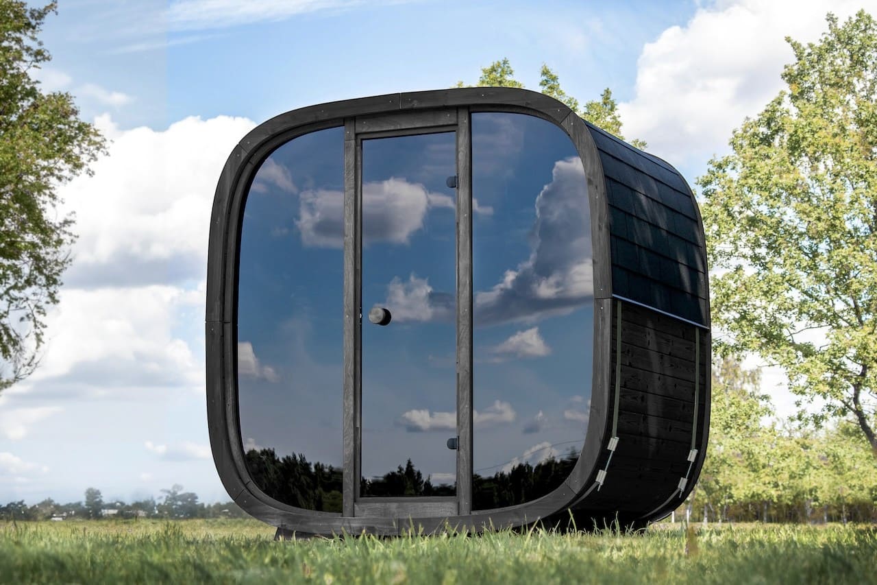 Leil® Black Cube Premium 4-6 Person Outdoor Sauna Kit - Image 12